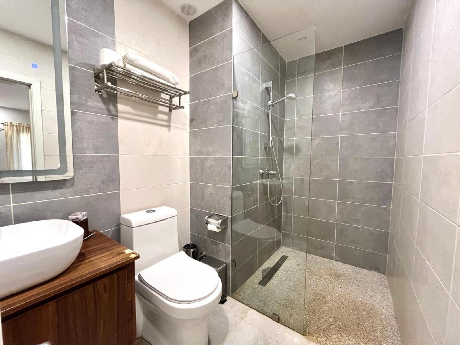 Forest View Luxury Apartment In 3Mins Walk To Beach Pool View Wifi Kololi Exteriér fotografie